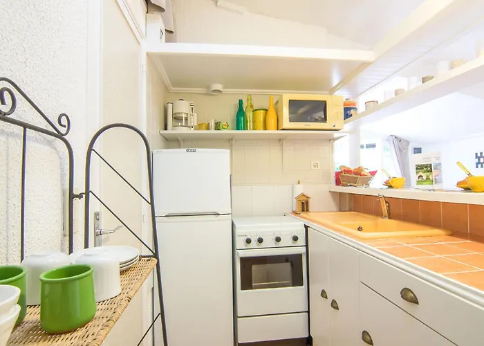 Hébergement de vacances Le Mimosa St Laurent By Interhome *